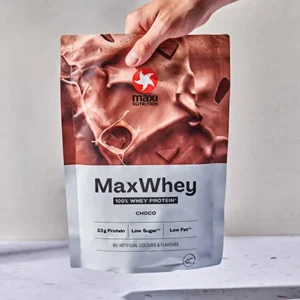 MaxiNutrition MaxWhey High Protein Chocolate 420g – Beutel in der Hand