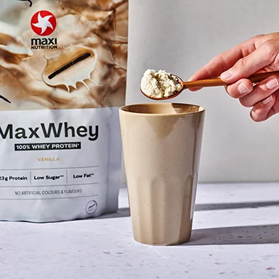 MaxiNutrition MaxWhey High Protein Vanilla 420g – Zubereitung als Shake