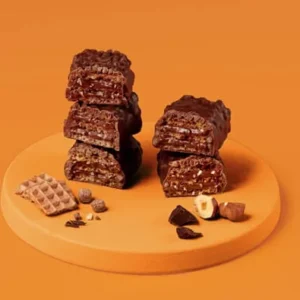 MaxiNutrition Protein Waffle Bar Hazelnut Spread 39g – auf dem Teller angerichtet